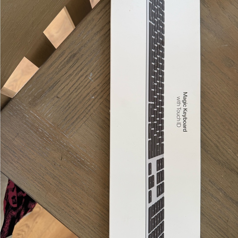 Apple Magic Keyboard with Numeric Keypad – Space Gray